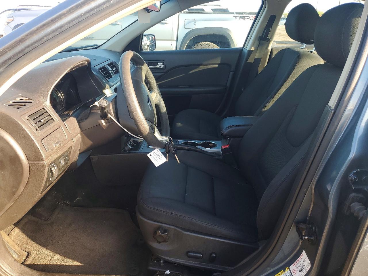FORD FUSION 2011 — 8