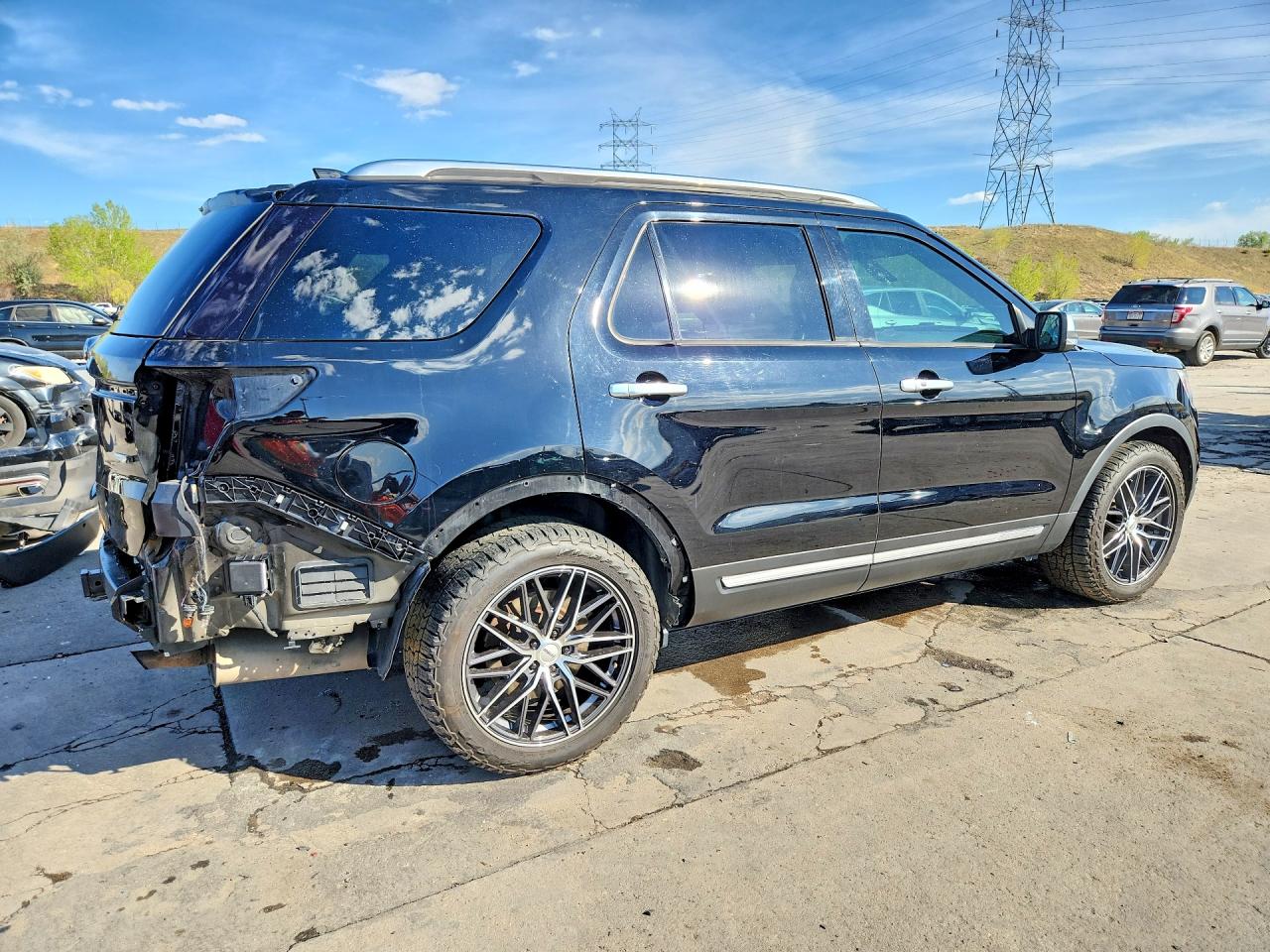 FORD EXPLORER 2017 — 4