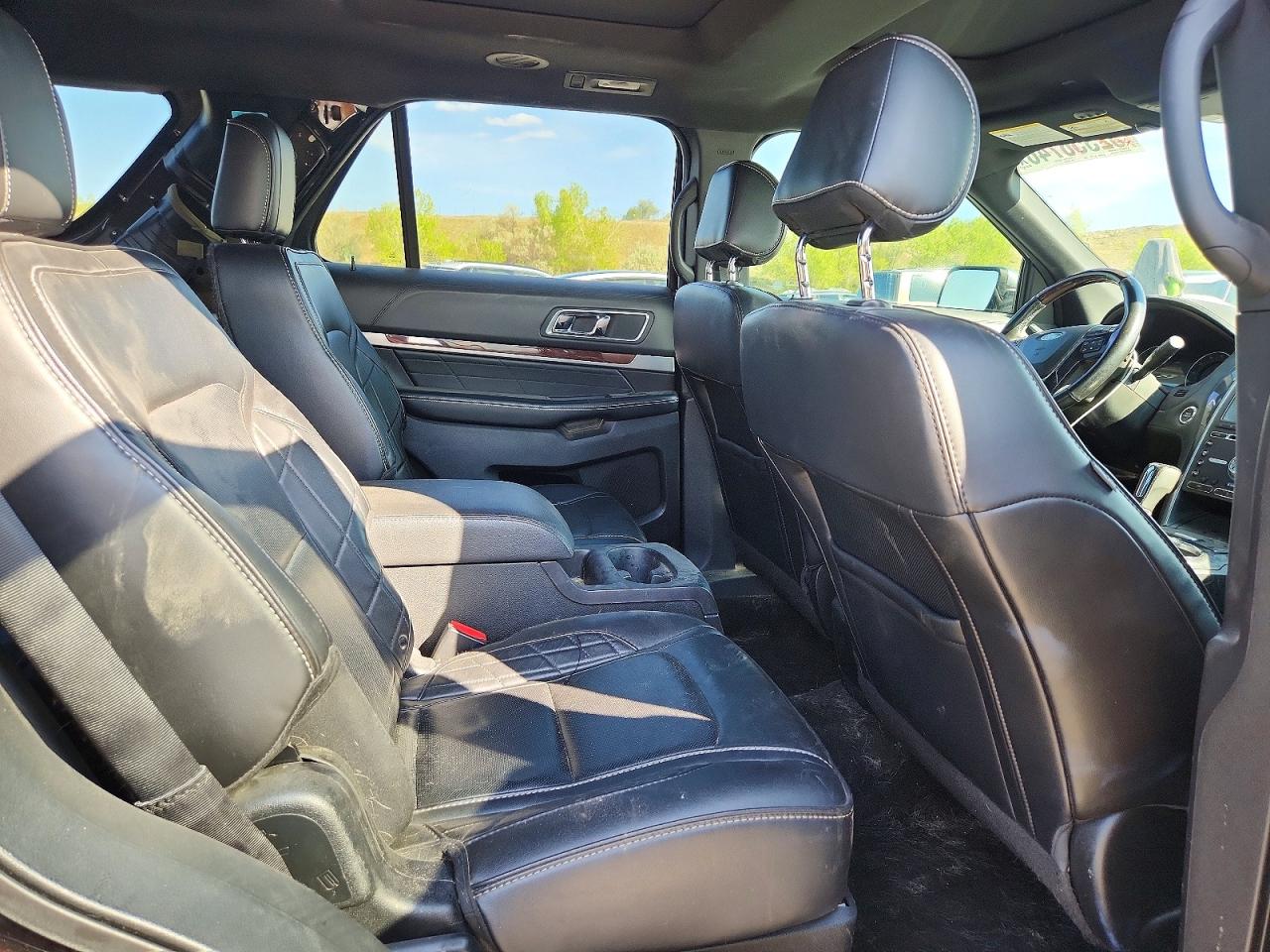 FORD EXPLORER 2017 — 12