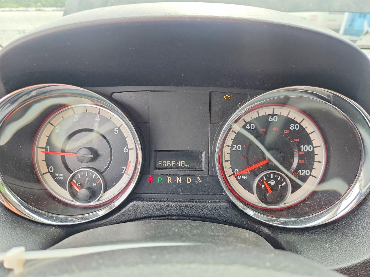DODGE GRAND CARAVAN 2015 — 10