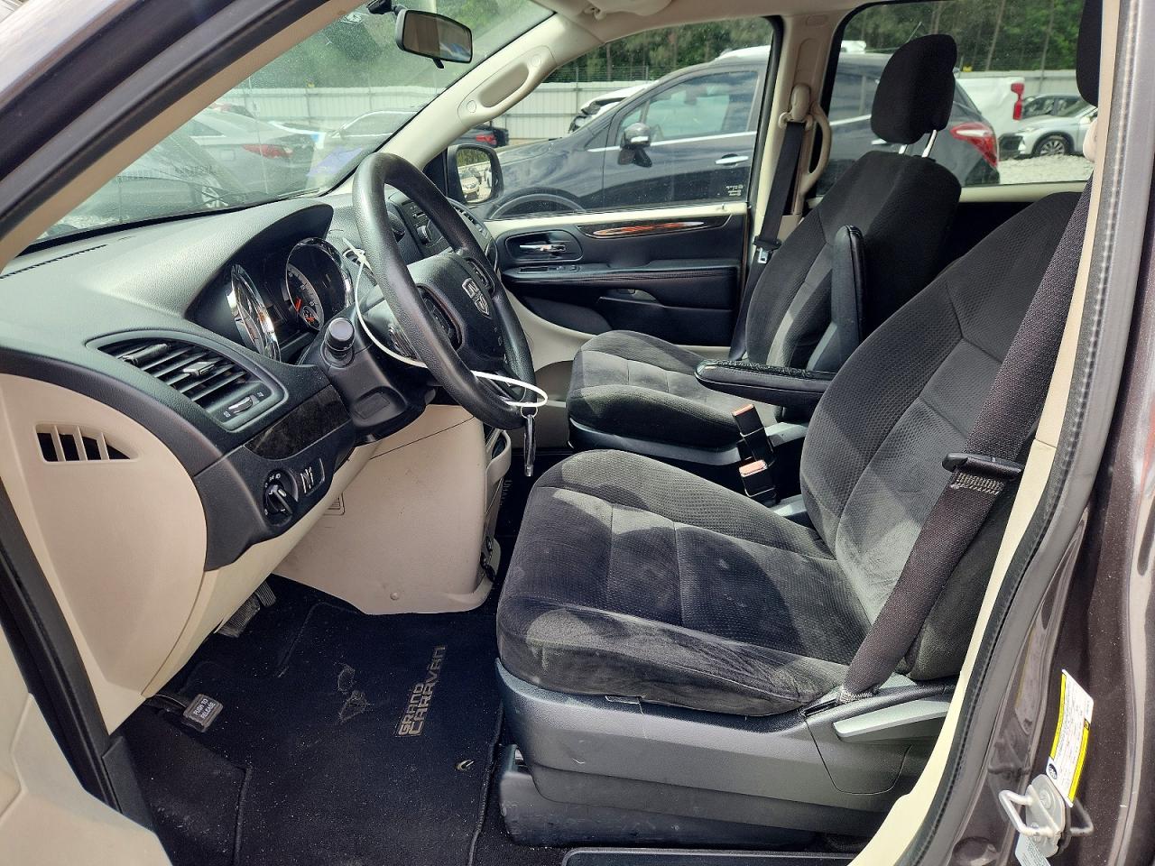 DODGE GRAND CARAVAN 2015 — 8