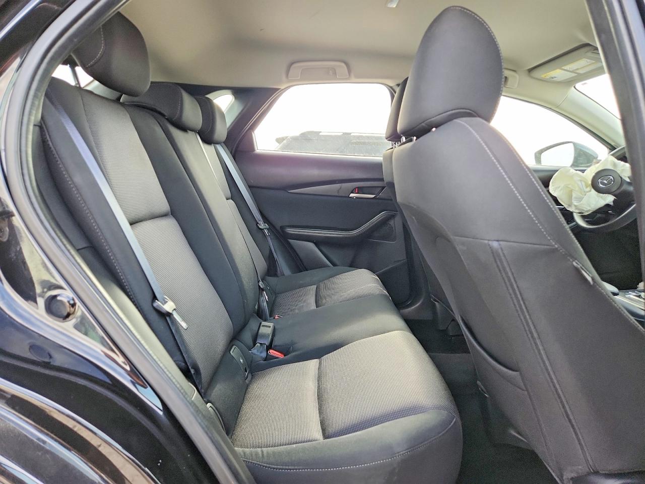 MAZDA CX-30 2023 — 11