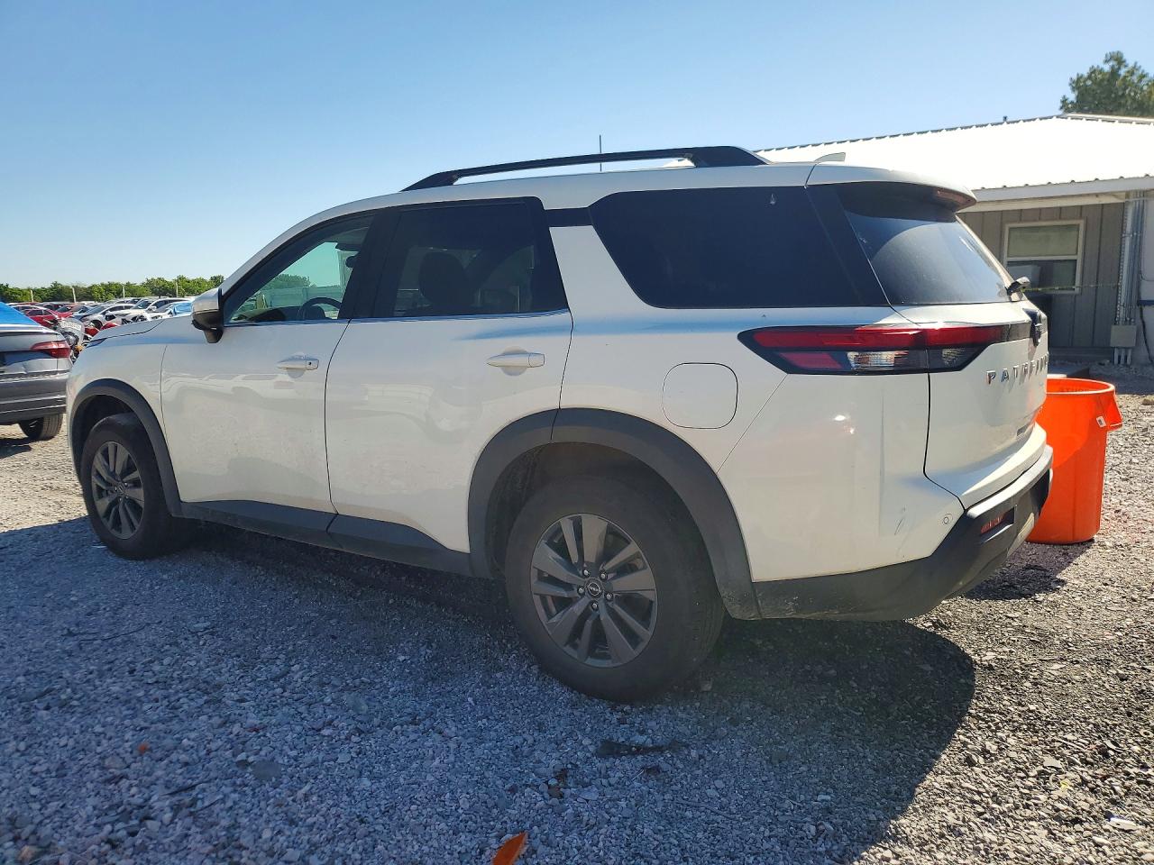 NISSAN PATHFINDER 2023 — 3