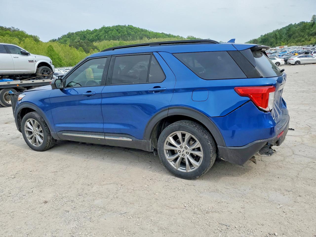 FORD EXPLORER 2020 — 3