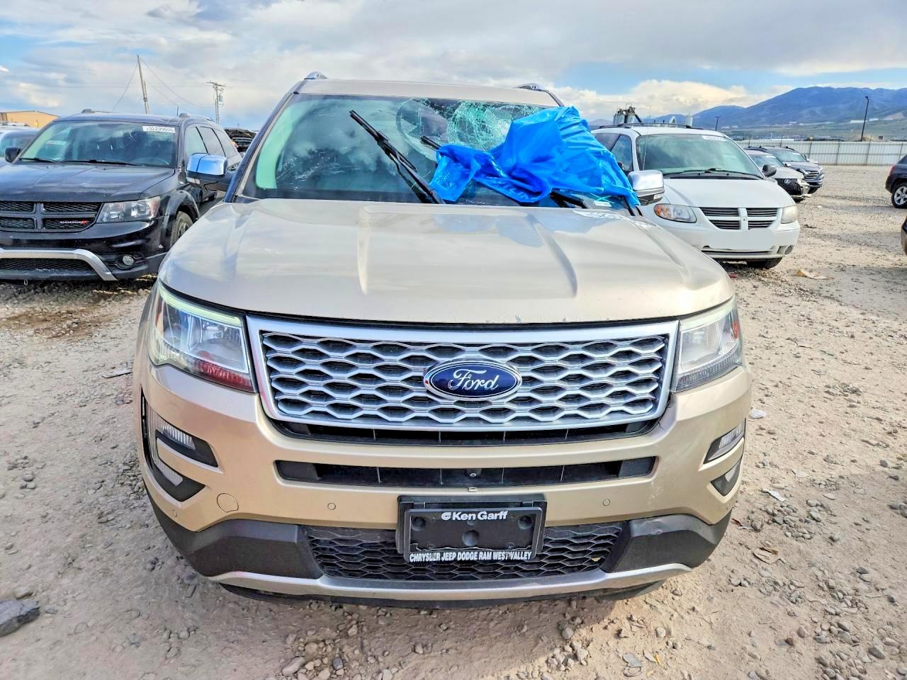 FORD EXPLORER 2017 — 6