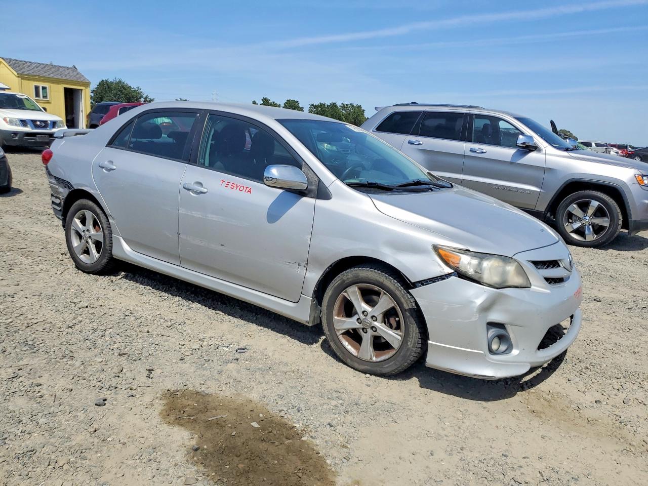 TOYOTA COROLLA 2011 — 5