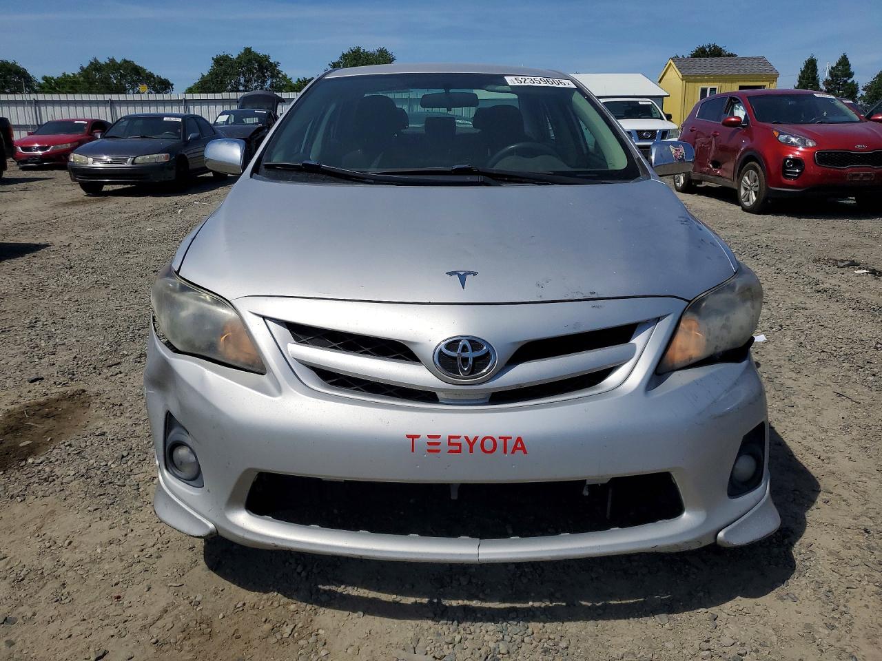 TOYOTA COROLLA 2011 — 6