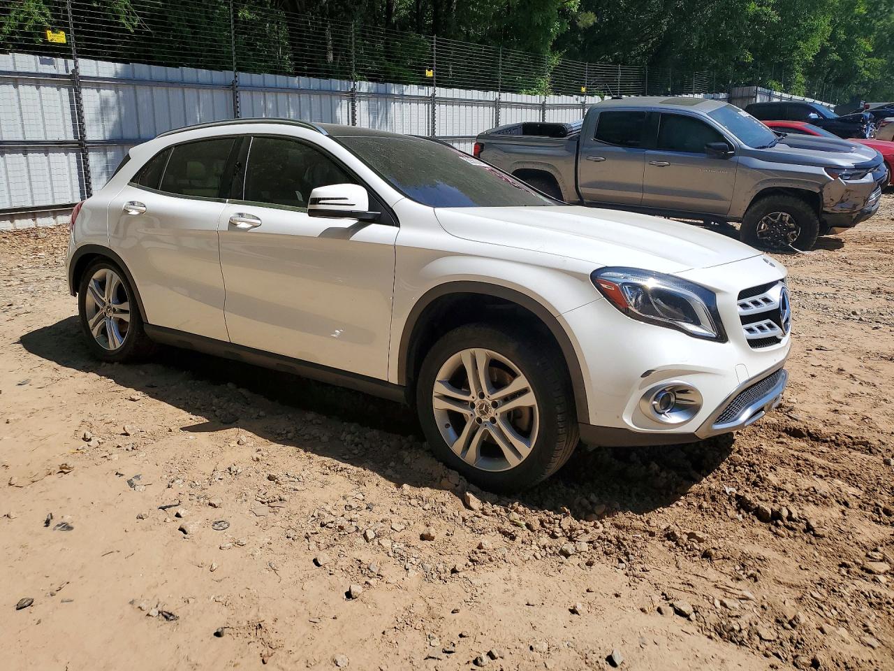 MERCEDES-BENZ GLA 2018 — 5