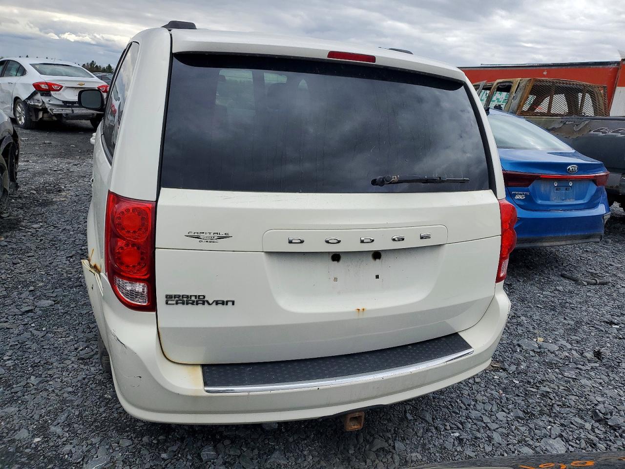 DODGE GRAND CARAVAN 2013 — 7