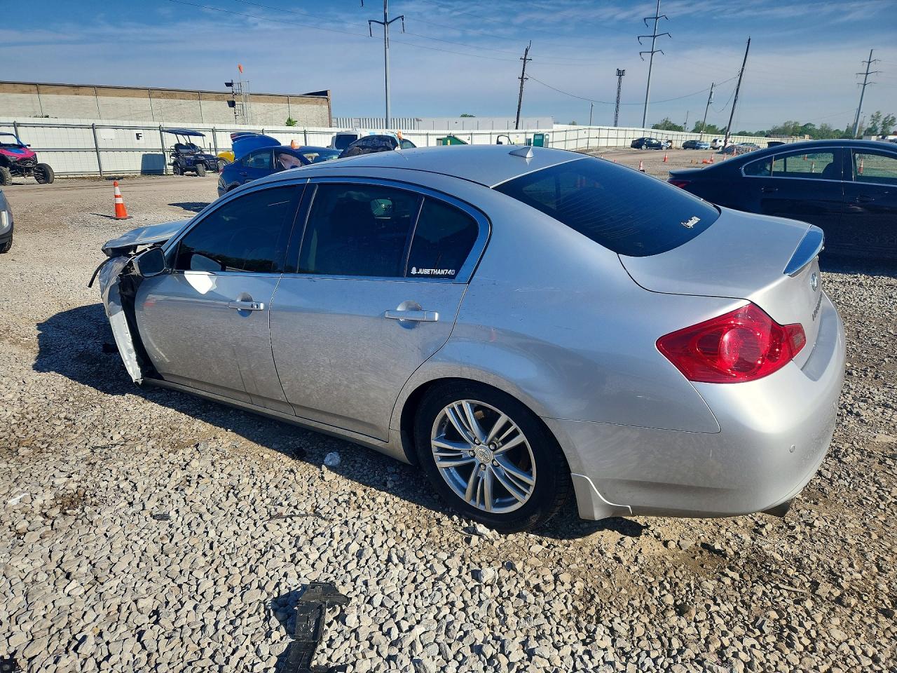 INFINITI G37 SEDAN 2013 — 3