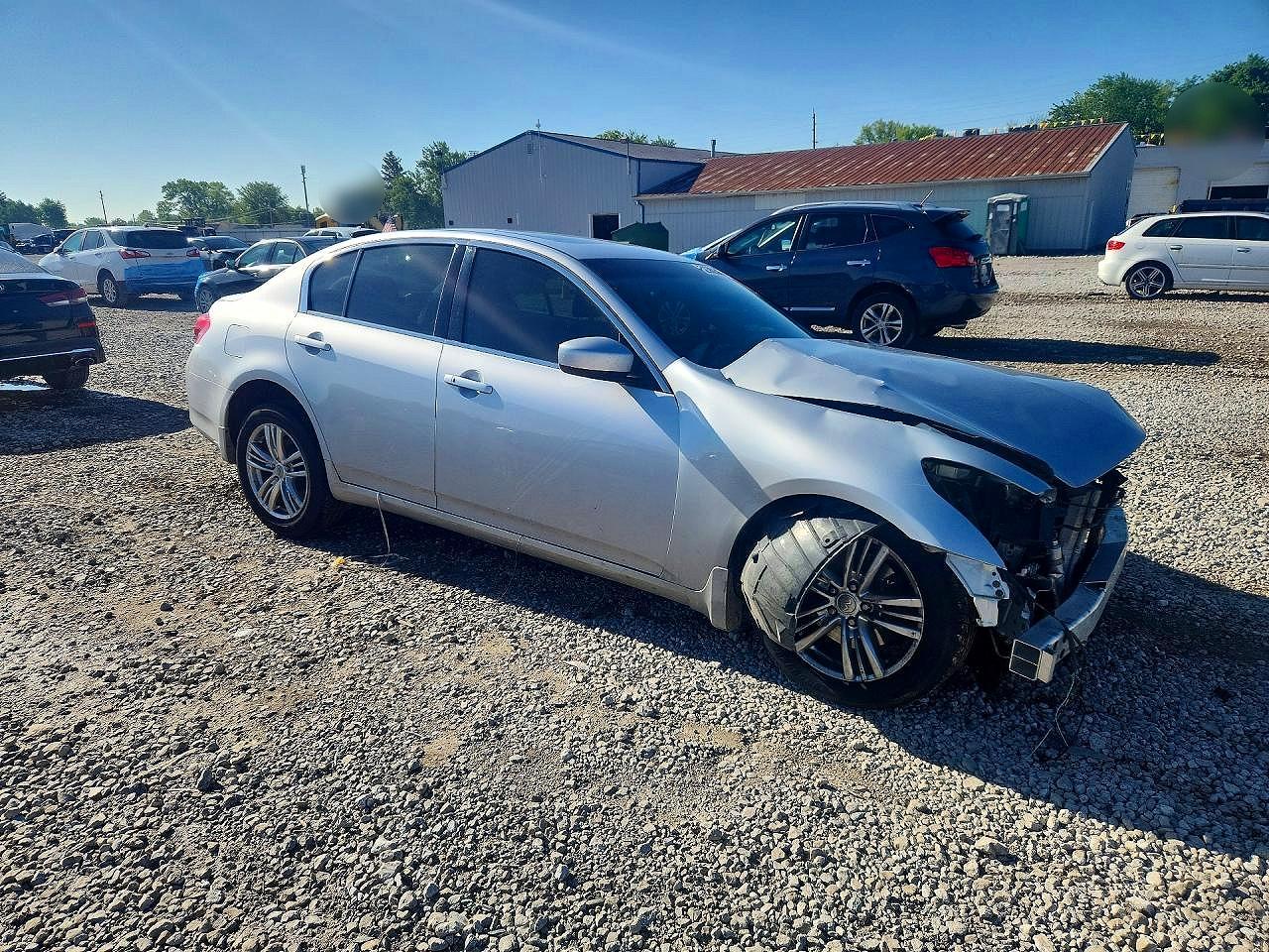 INFINITI G37 SEDAN 2013 — 5