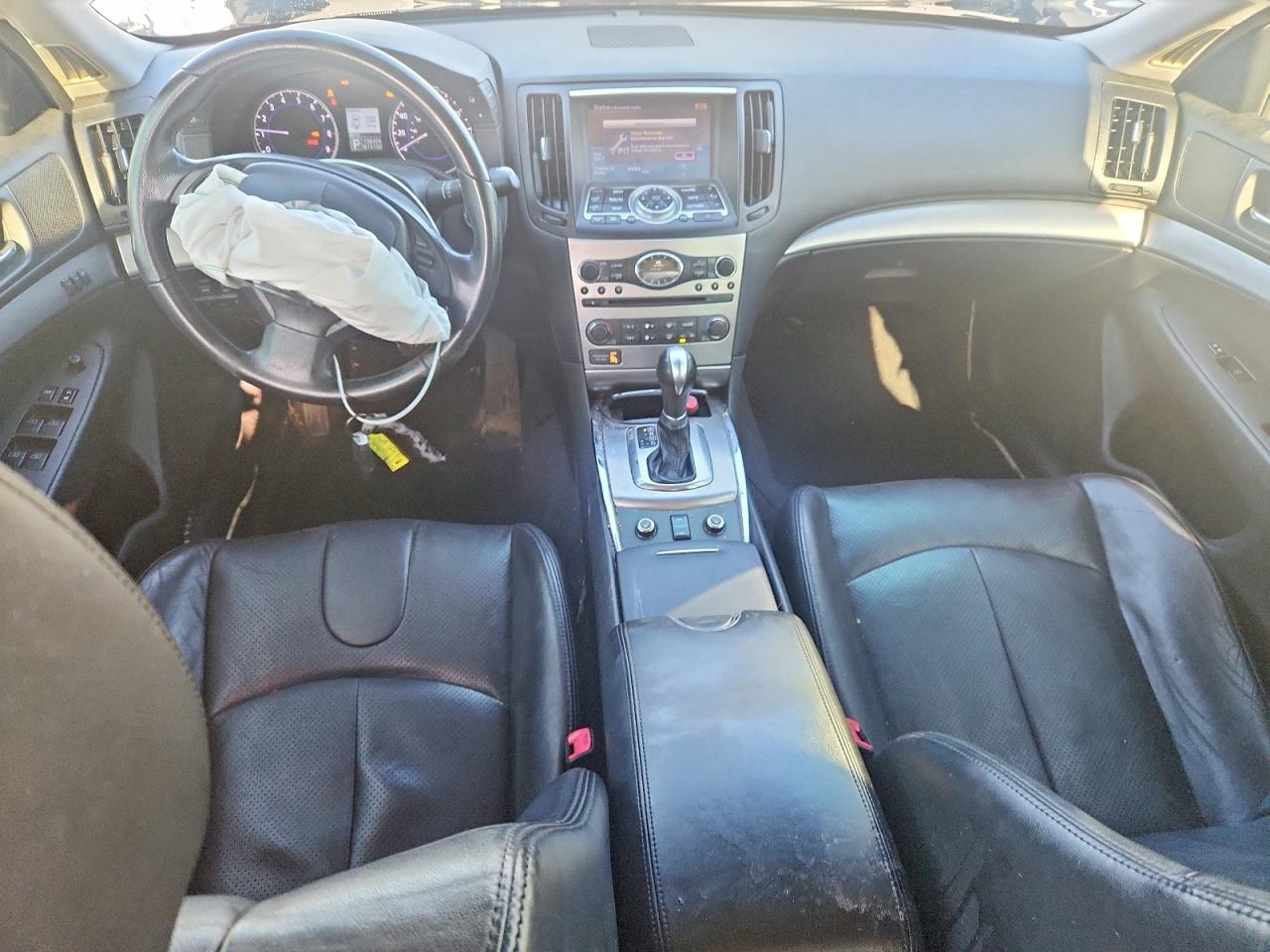 INFINITI G37 SEDAN 2013 — 9