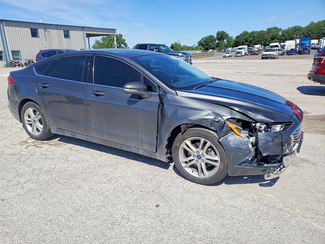 FORD FUSION 2018 — 5