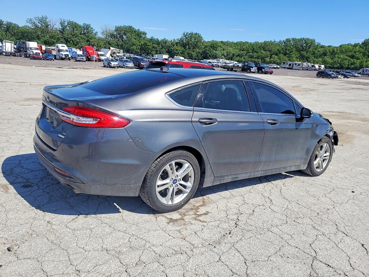 FORD FUSION 2018 — 4