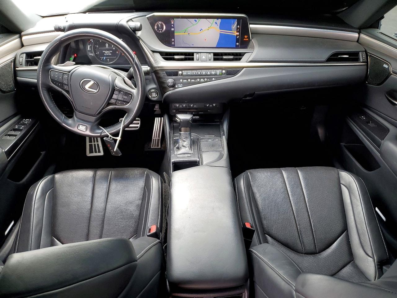 LEXUS ES 2020 — 9