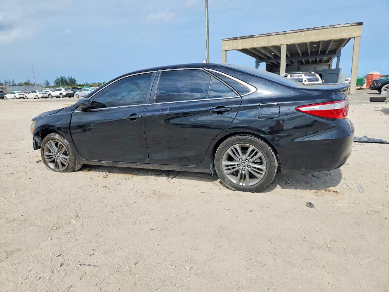 TOYOTA CAMRY 2017 — 3