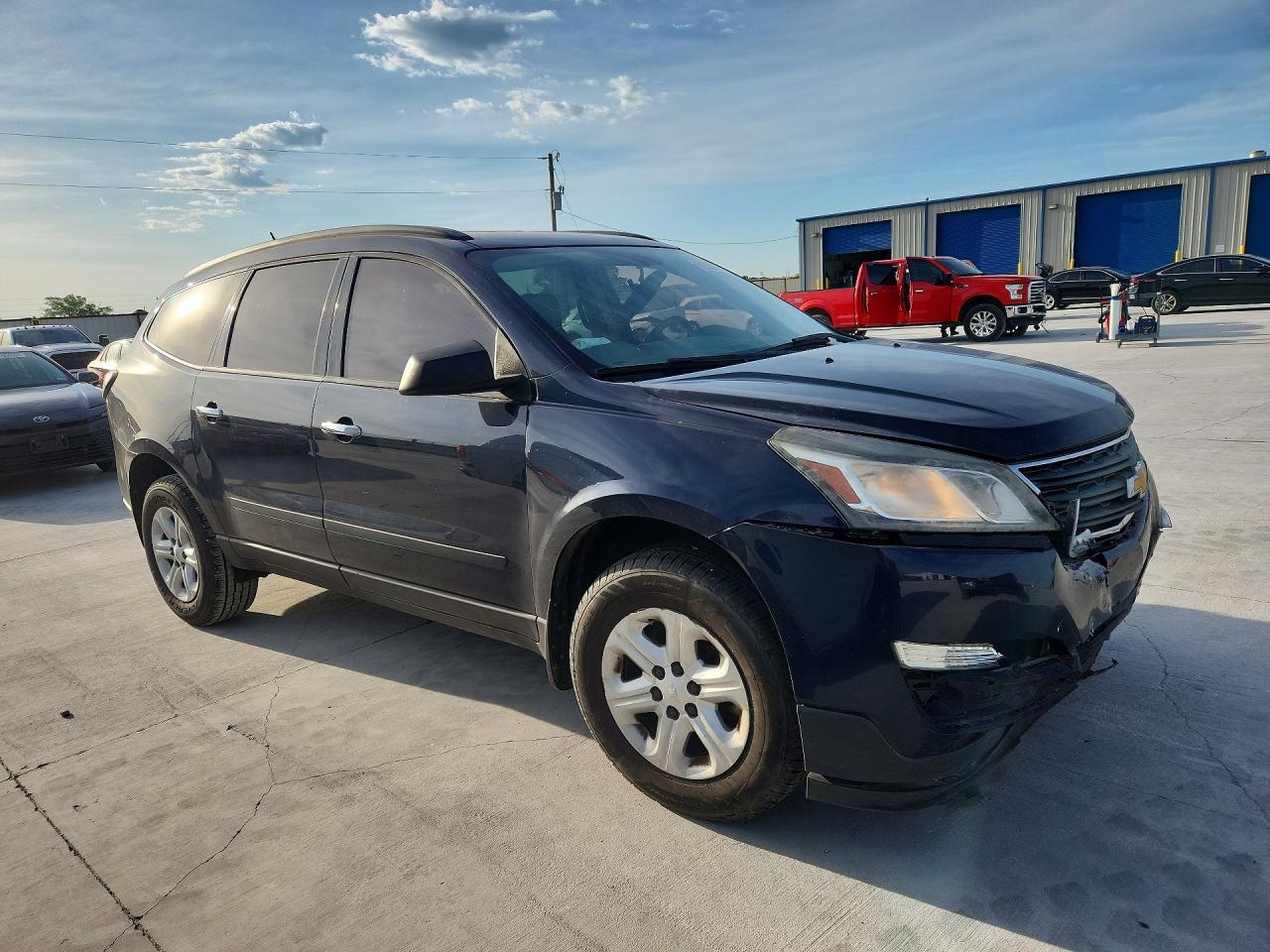 CHEVROLET TRAVERSE 2017 — 5