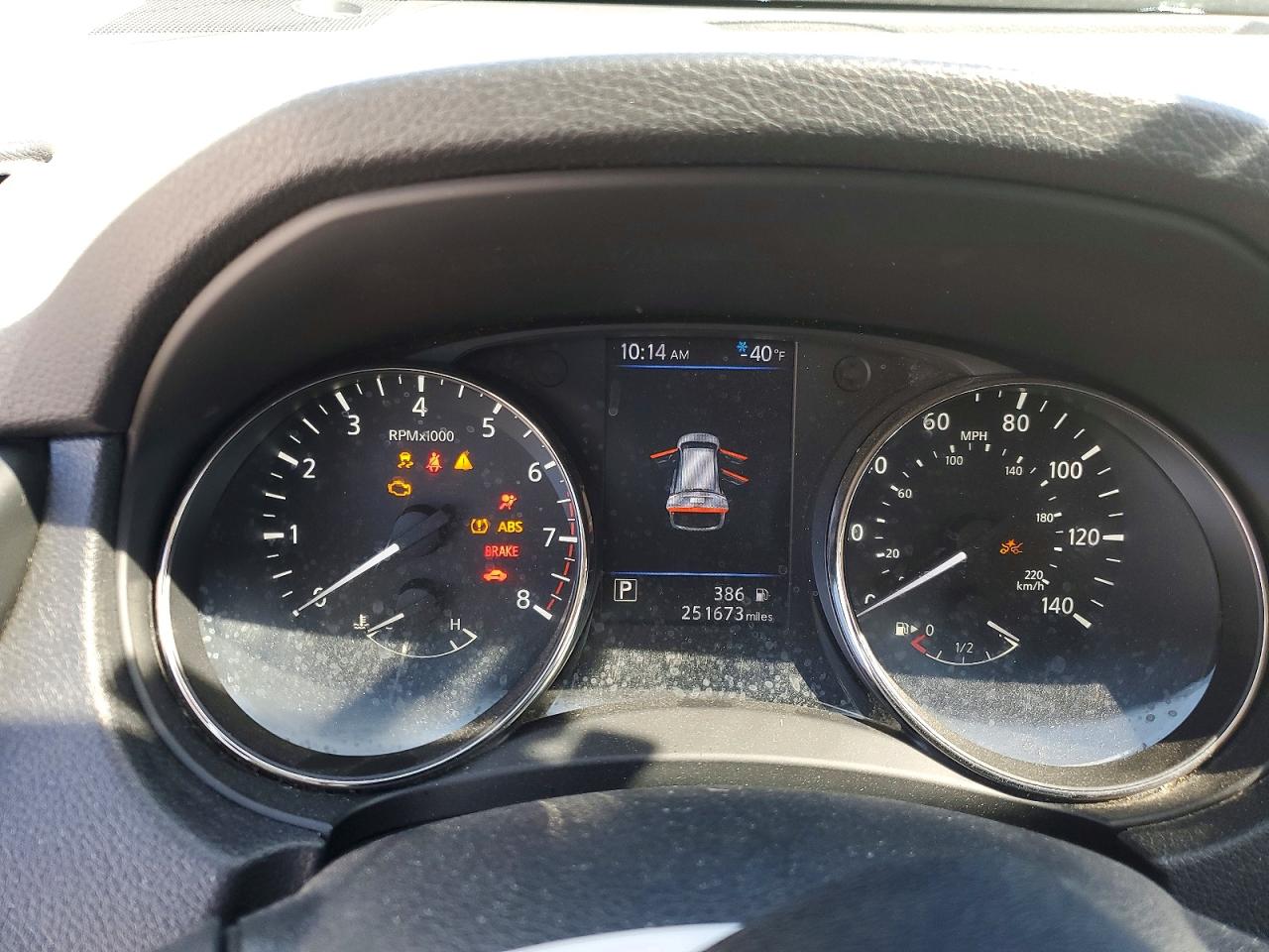 NISSAN ROGUE 2018 — 10