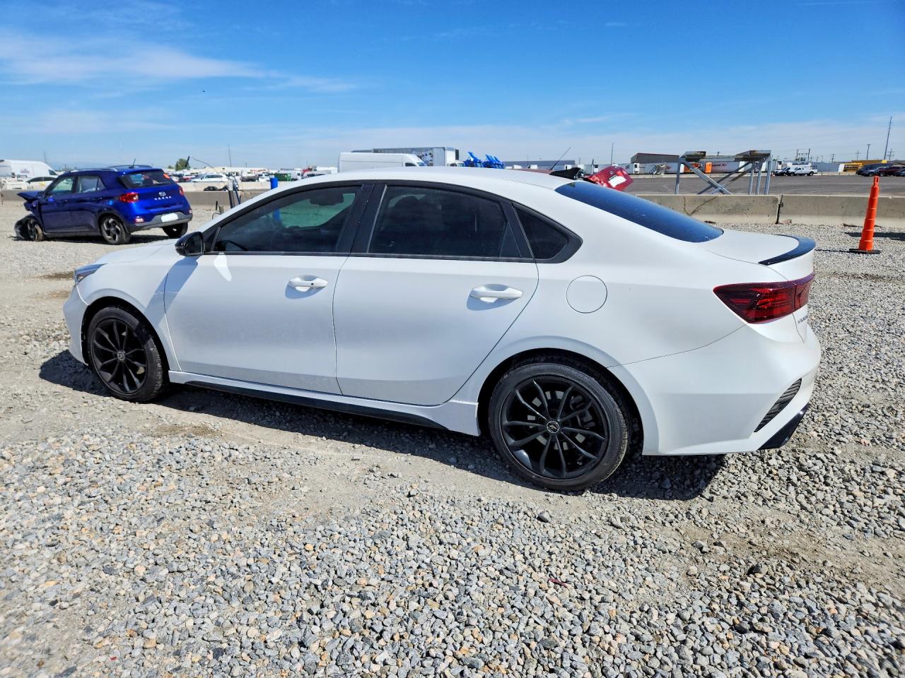 KIA FORTE 2023 — 3