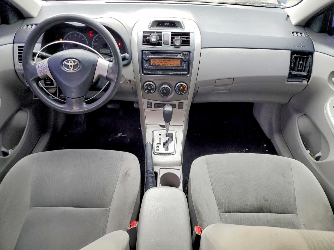 TOYOTA COROLLA 2012 — 9
