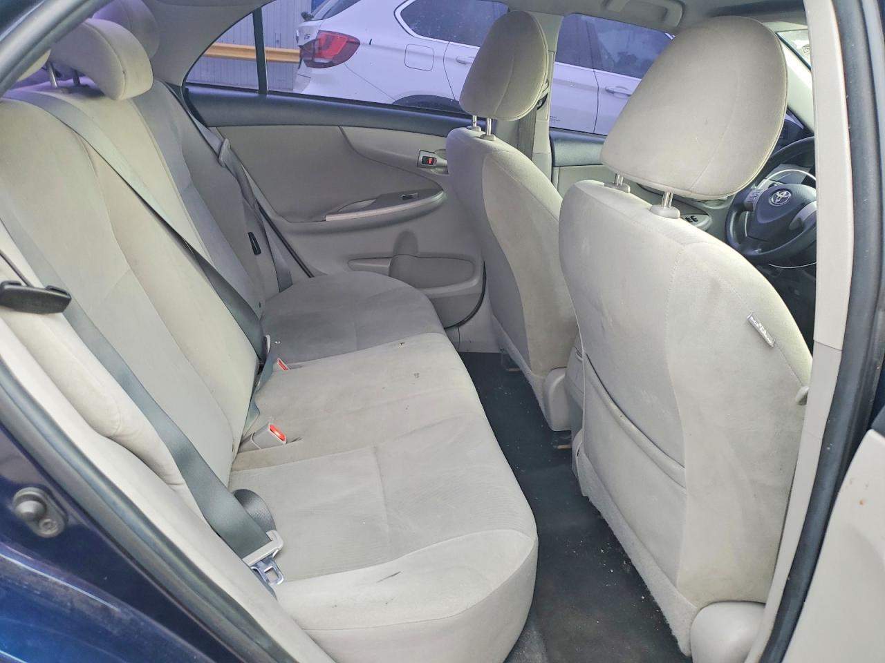TOYOTA COROLLA 2012 — 11