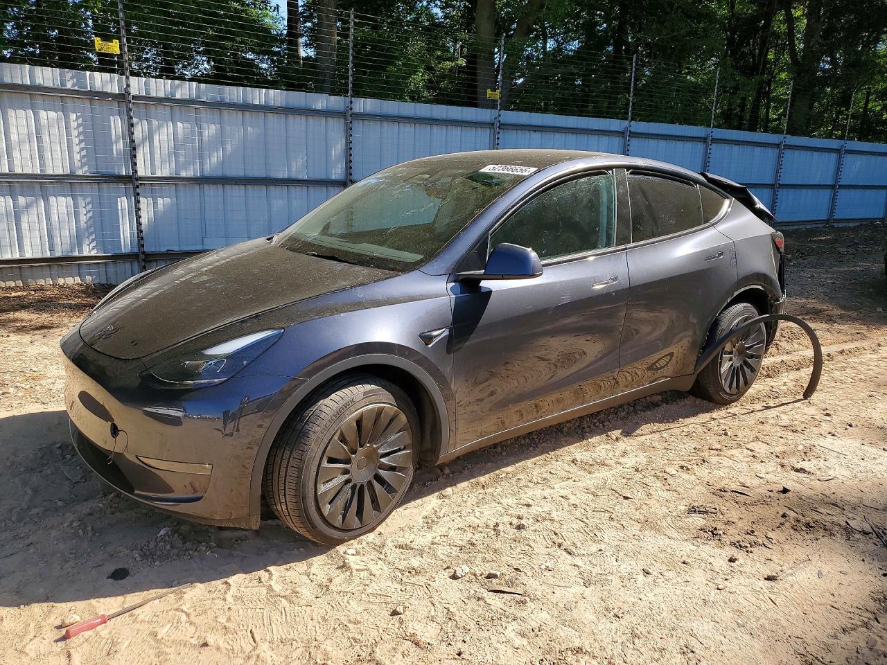 TESLA MODEL Y 2024 — 2