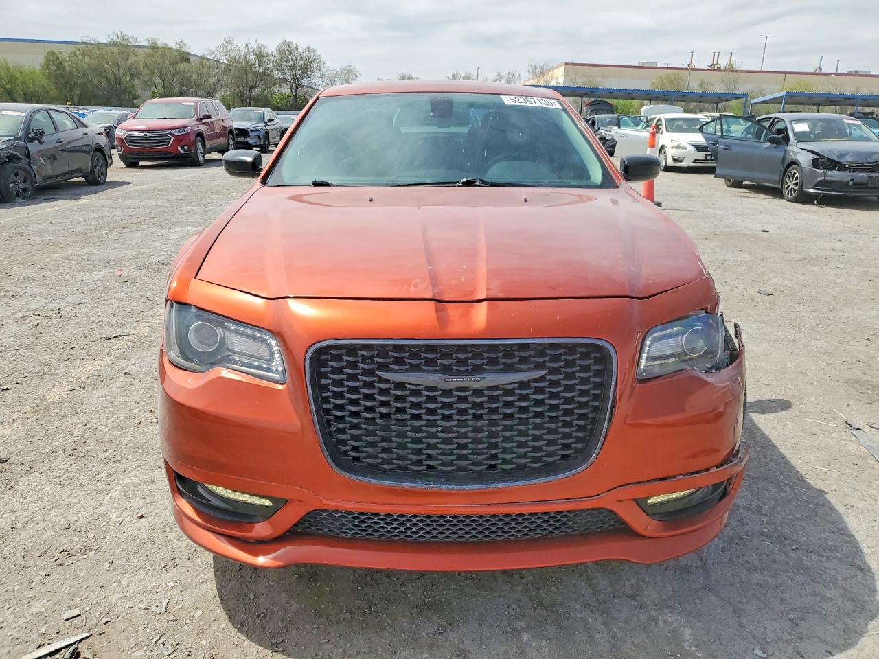 CHRYSLER 300 2020 — 6