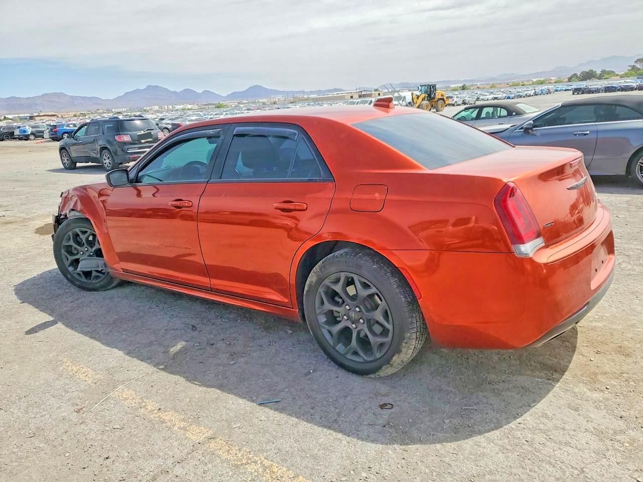 CHRYSLER 300 2020 — 3