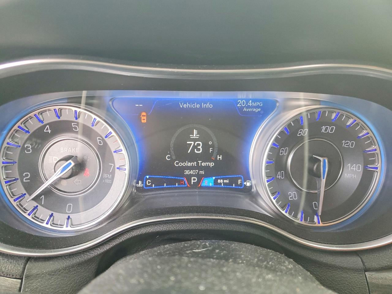 CHRYSLER 300 2020 — 10