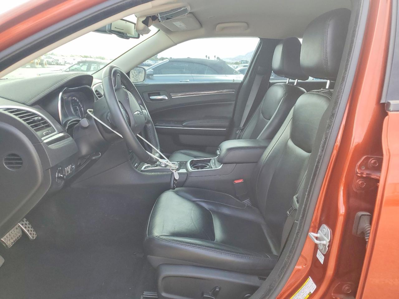 CHRYSLER 300 2020 — 8