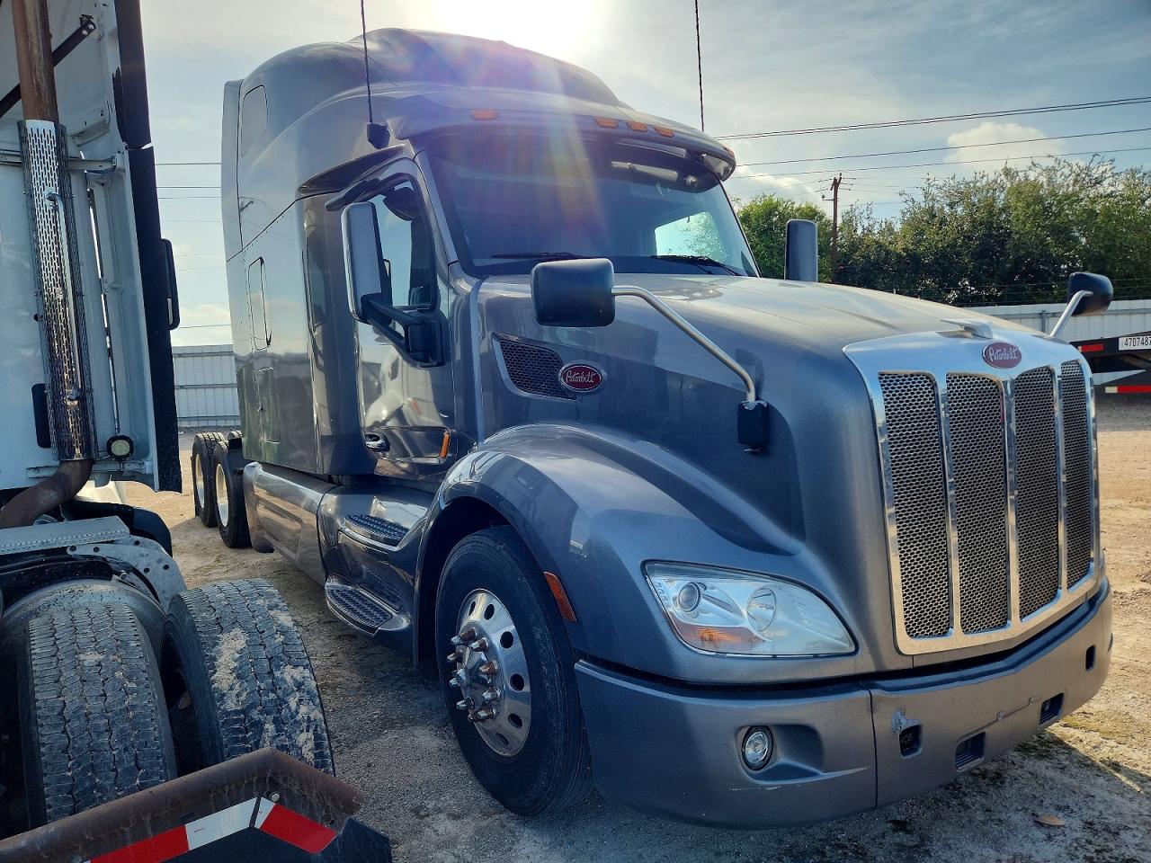 2019 PETERBILT 579
