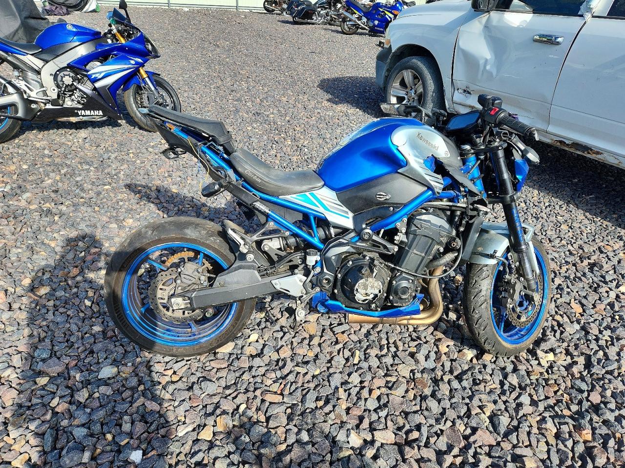 KAWASAKI ZR900 2020 — 2