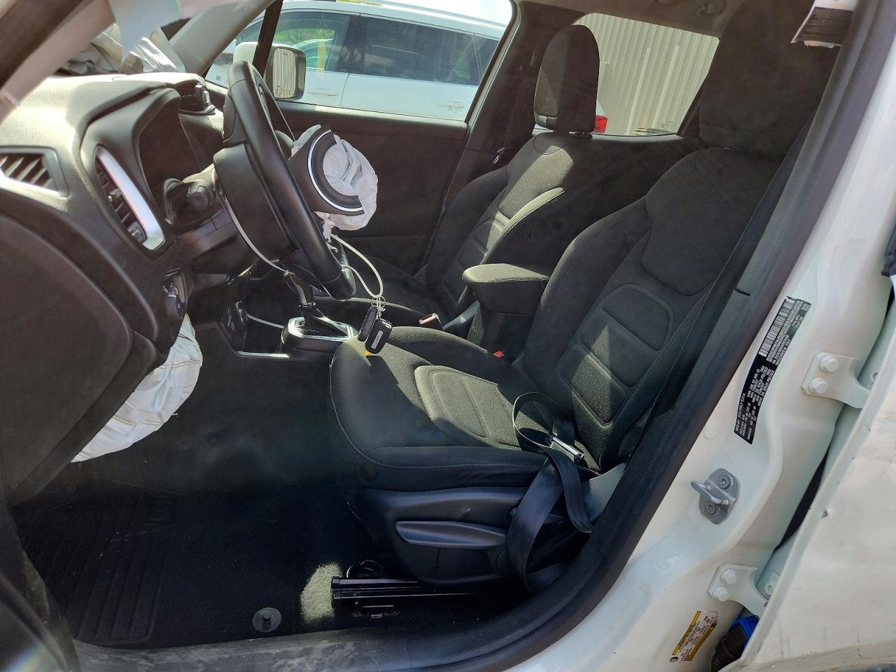 JEEP RENEGADE 2019 — 8