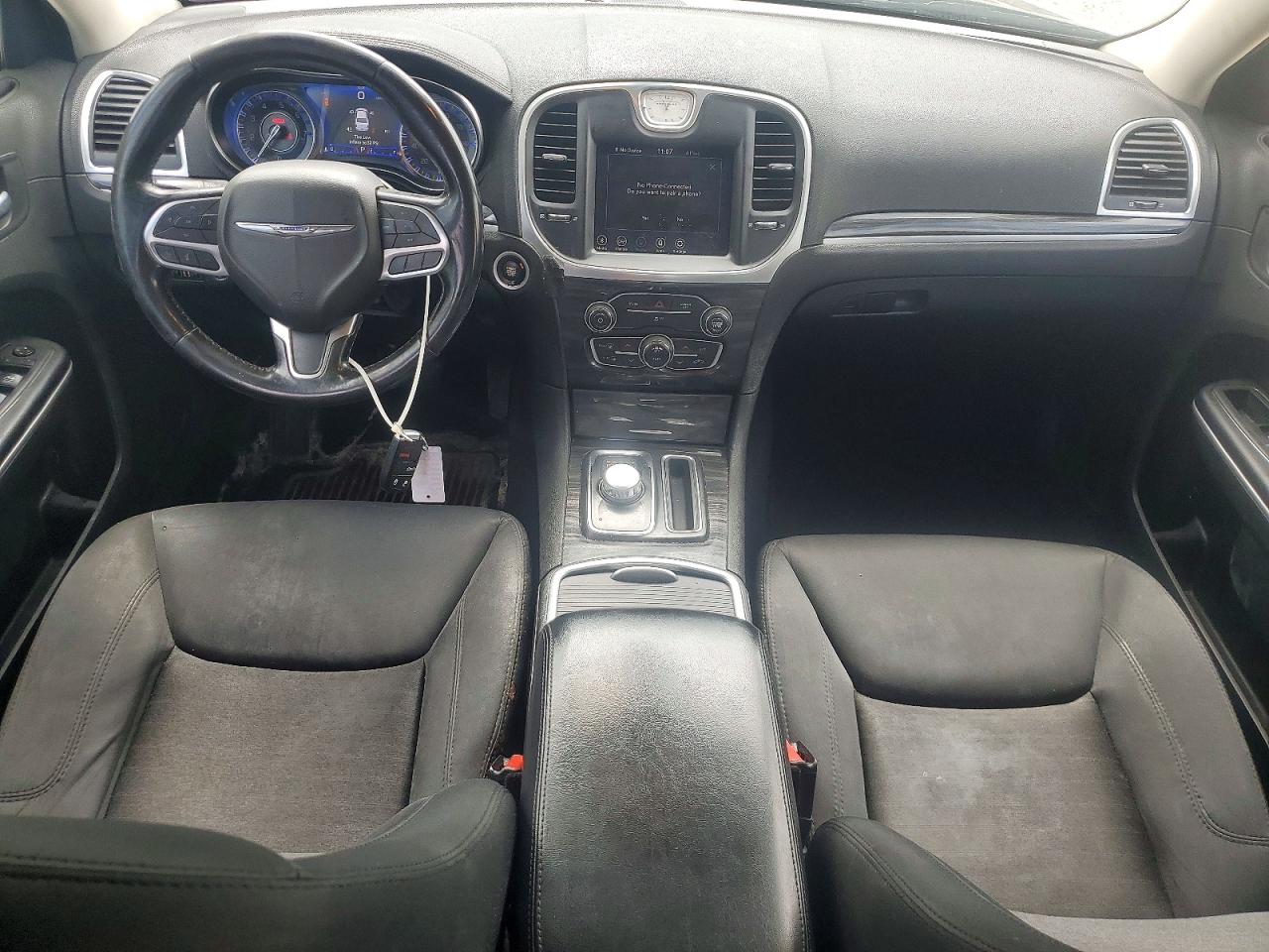 CHRYSLER 300 2020 — 9