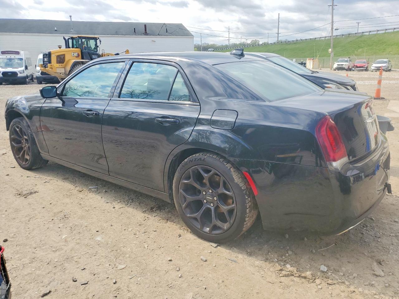 CHRYSLER 300 2020 — 3
