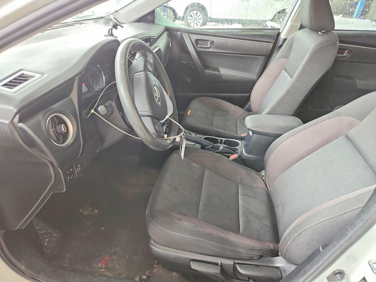 TOYOTA COROLLA 2018 — 8
