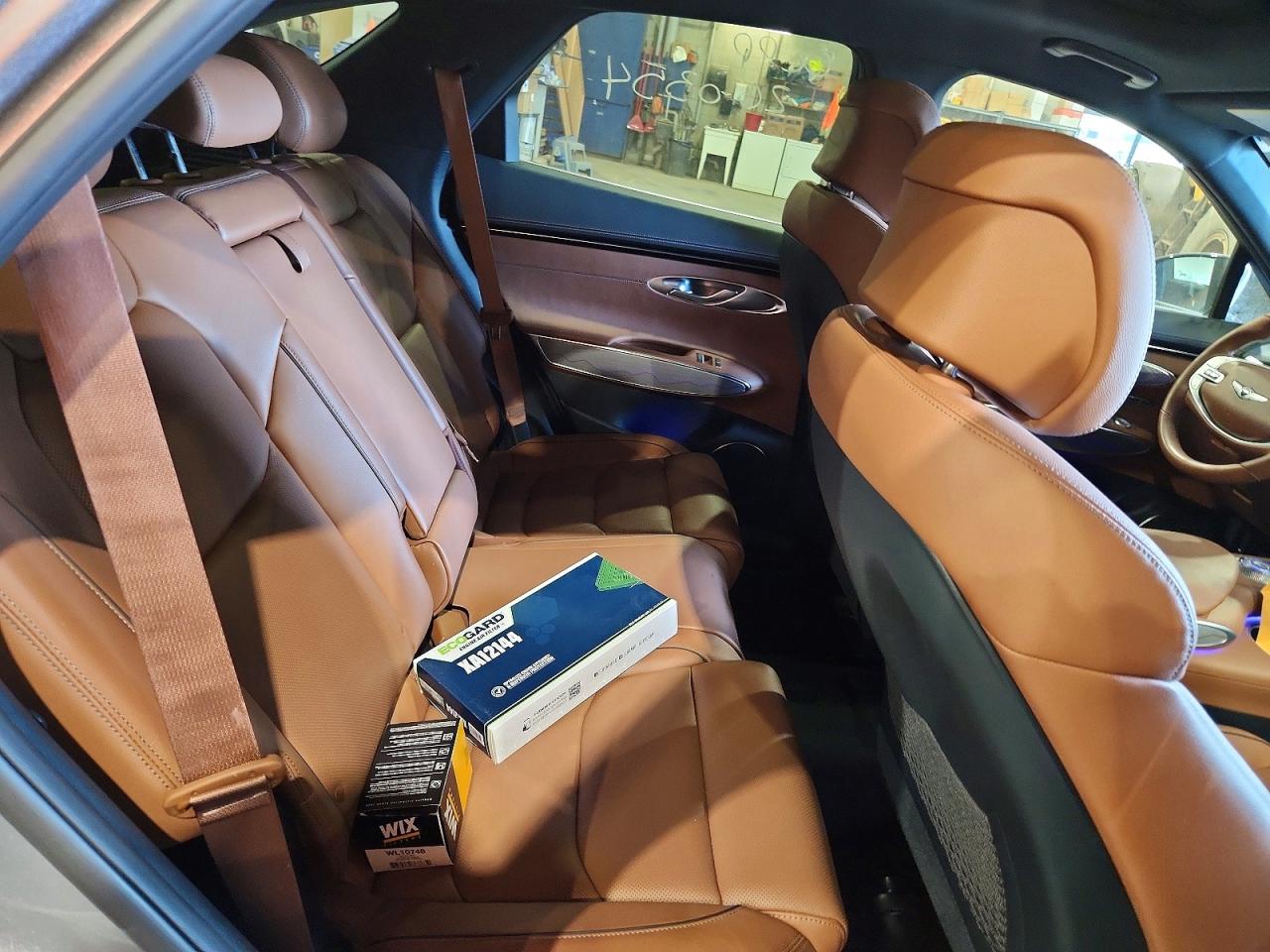 GENESIS GV70 2023 — 12