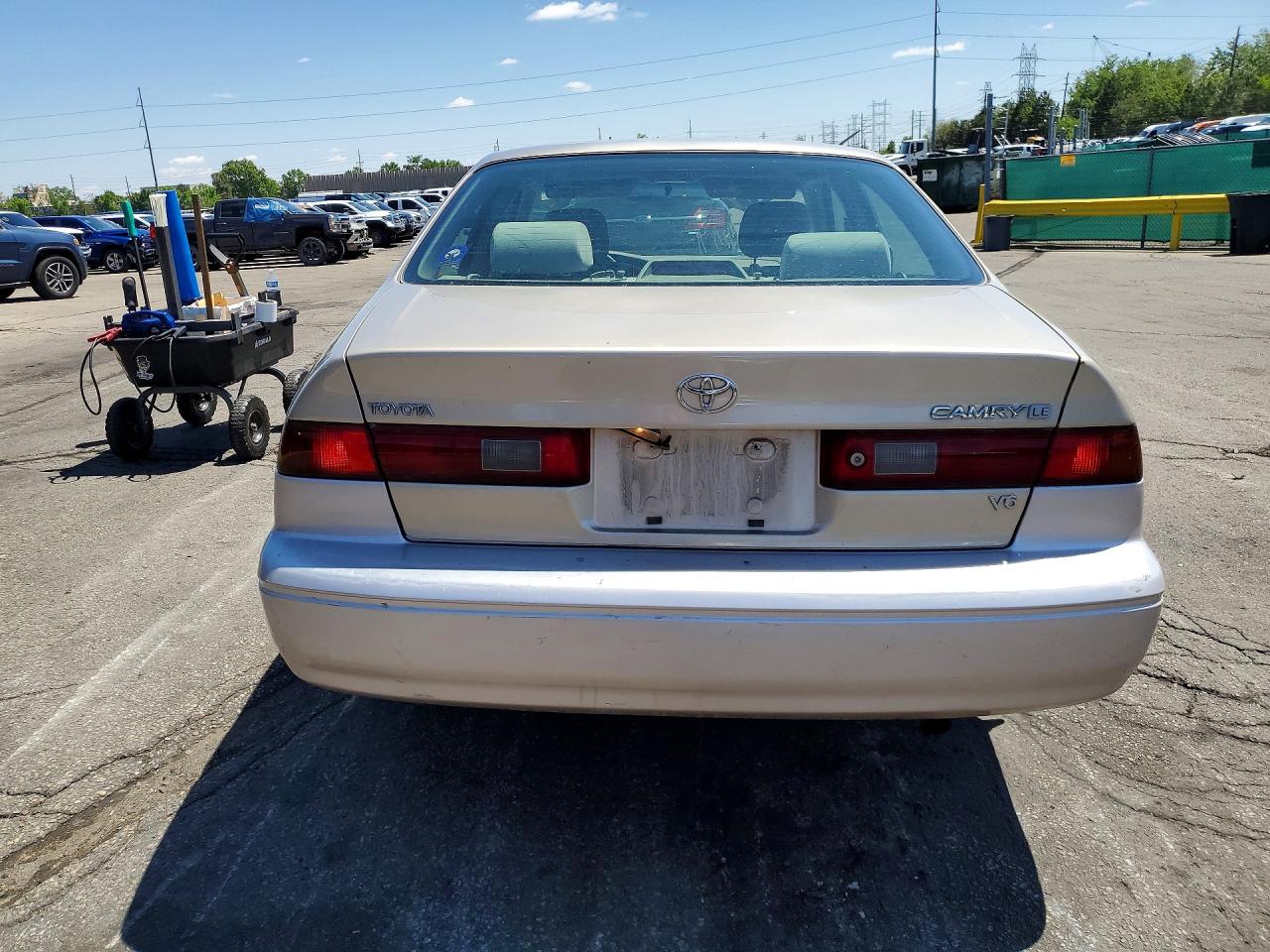 TOYOTA CAMRY 1998 — 7