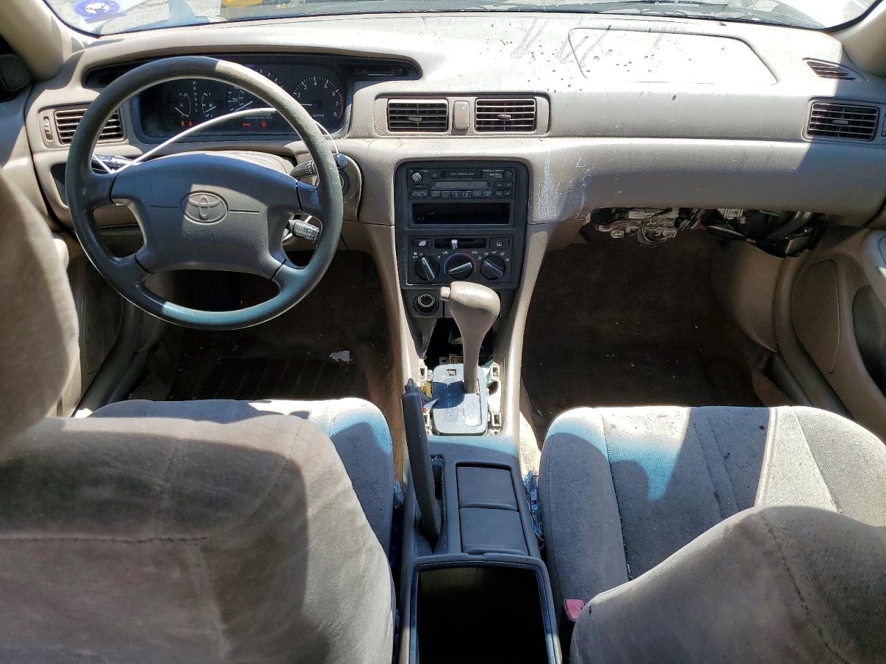 TOYOTA CAMRY 1998 — 9