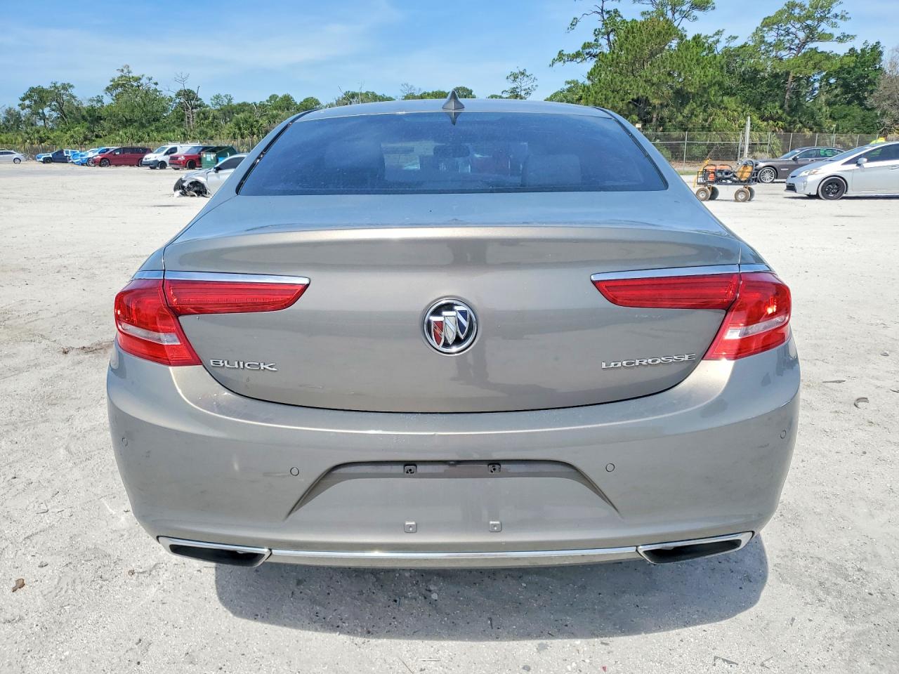 BUICK LACROSSE 2017 — 7