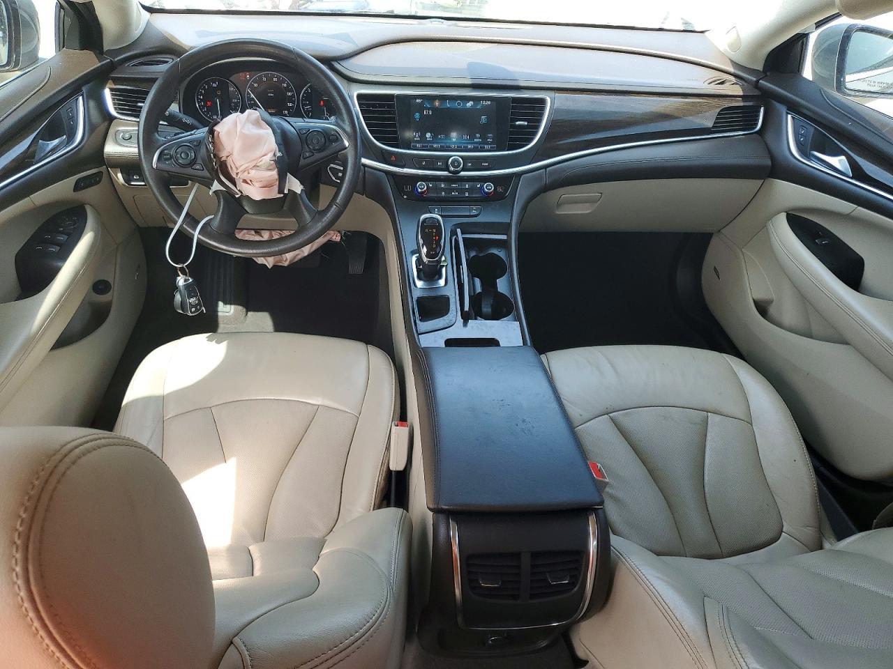 BUICK LACROSSE 2017 — 9