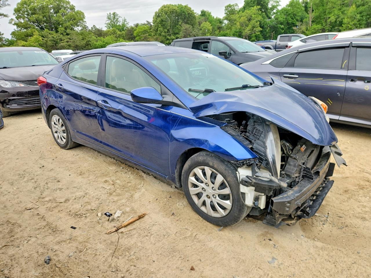 HYUNDAI ELANTRA 2013 — 5