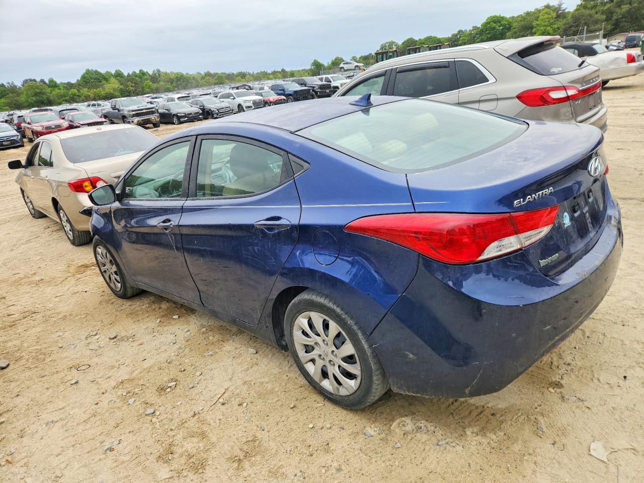 HYUNDAI ELANTRA 2013 — 3