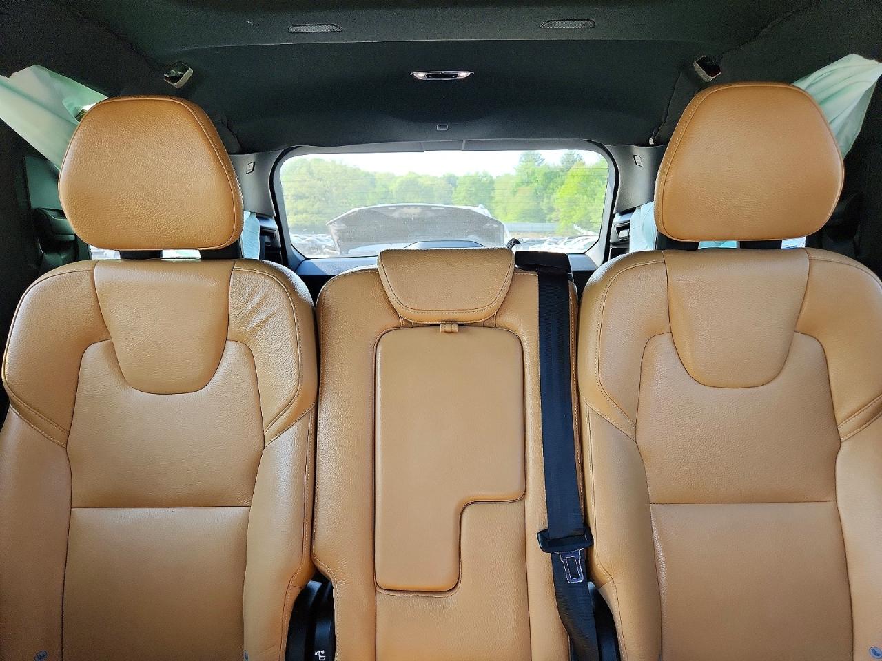 VOLVO XC90 2019 — 11