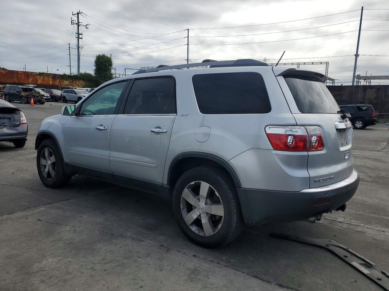 GMC ACADIA 2011 — 3