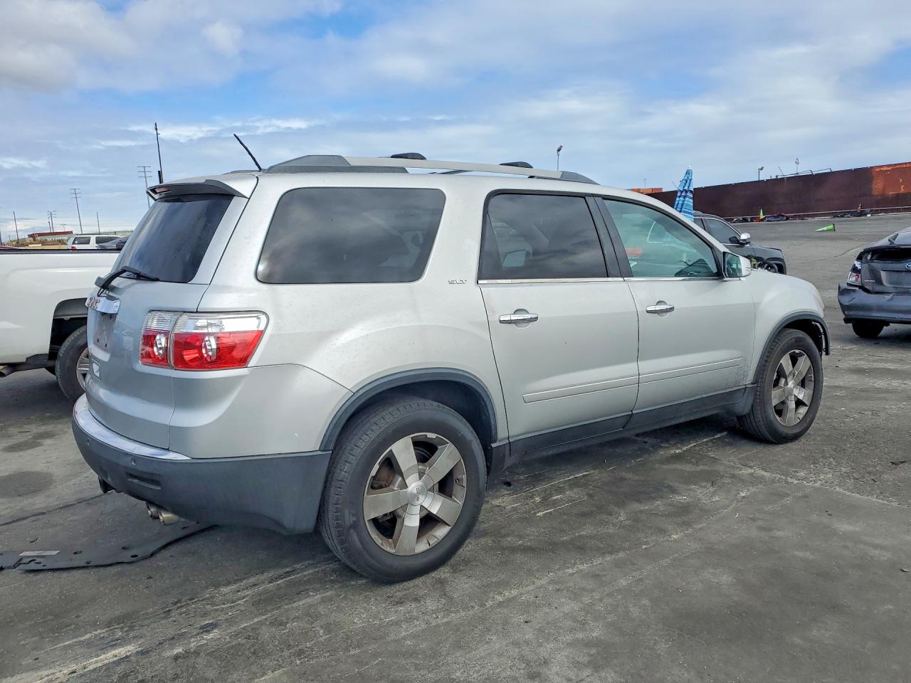 GMC ACADIA 2011 — 4