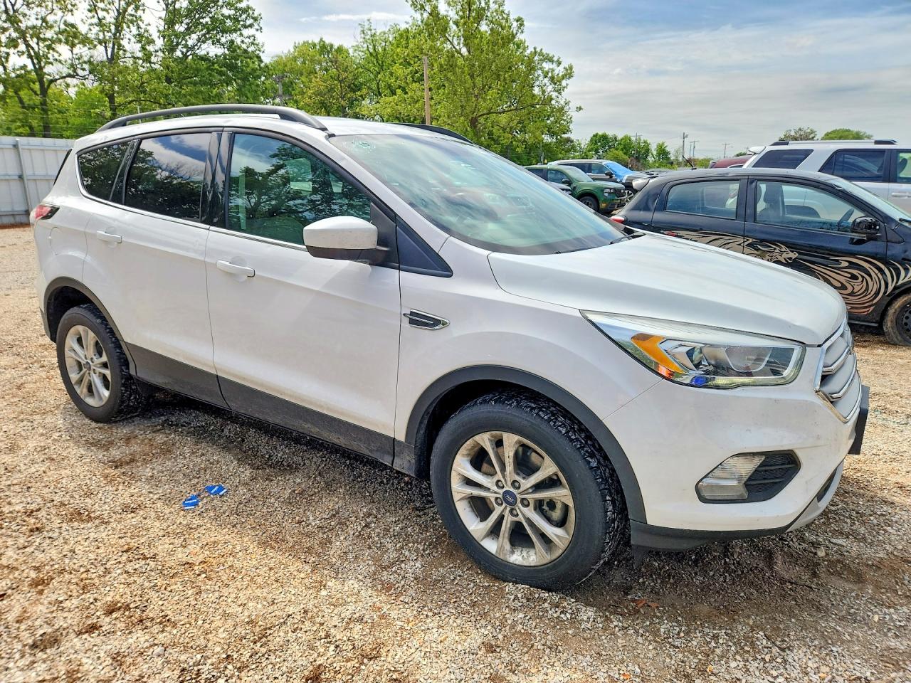 FORD ESCAPE 2017 — 5