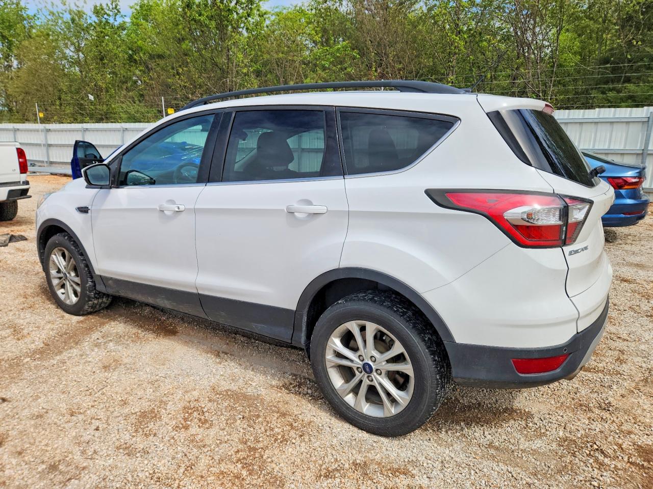 FORD ESCAPE 2017 — 3