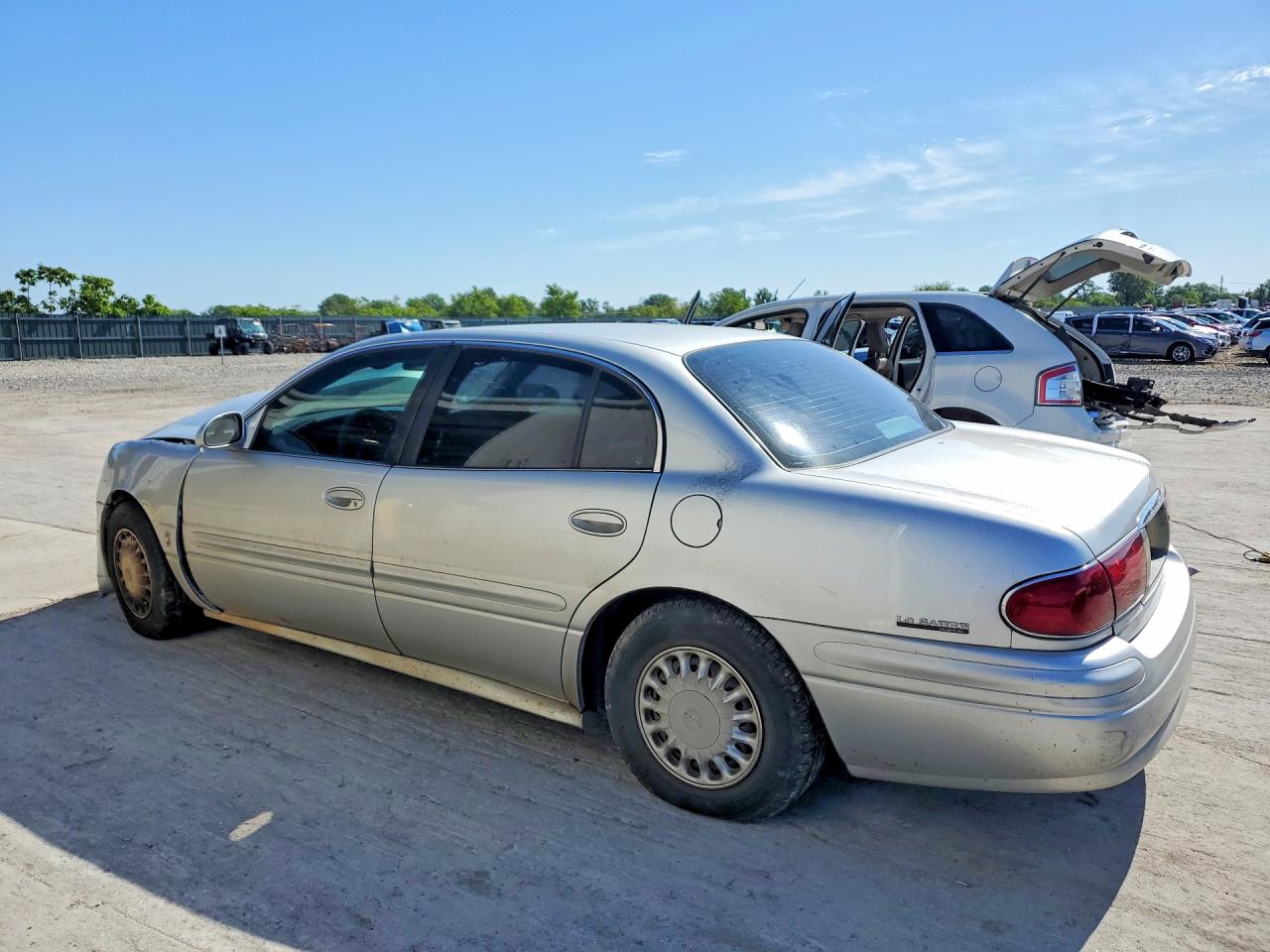 BUICK LESABRE 2002 — 3