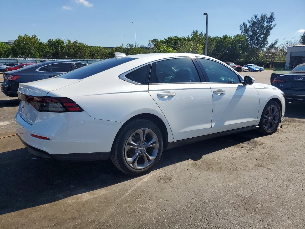 HONDA ACCORD 2024 — 4